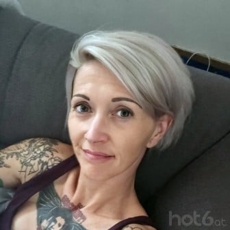 Exklusive 35-J&auml;hrige, 174cm, 65kg, Silberblond &ndash; Straps-Outfits, Korsett, High Heels, Stiefel, Besuche in Wien & Umgebung