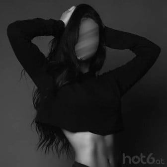 😘 Ich bin 18, nat&uuml;rlich und rasiert, ich will deinen Schwanz sofort in mir sp&uuml;ren.