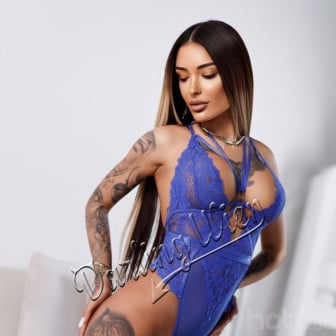 28 Jahre, 165 cm, 52 kg, schlank, sehr lange dunkelblonde Haare, Haus- & Hotelbesuche, klassische Massage, Entspannungs-Massage, Erotik-Massage, Striptease, Lapdance, Duo mit ...