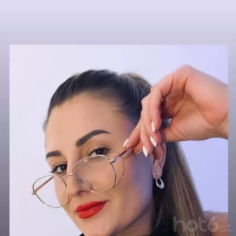 Wer diese Lady besucht, verf&auml;llt ihr mit Haut und Haaren