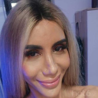 Ich bin Samantha, 35, spanische Trans-Blondine mit Silikon-D-K&ouml;rbchen und jetzt scharf auf dich