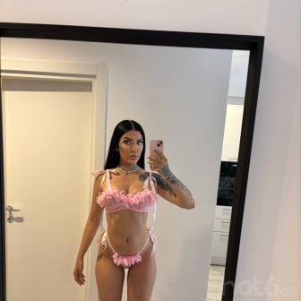 29j Rum&auml;nin, feminine Ausstrahlung, echte Eleganz, volles Programm