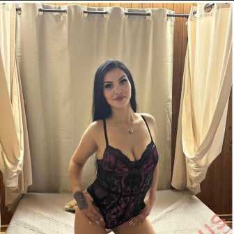 Diese junge Frau ist der absolute Wahnsinn ⚡ wer sie besucht, kommt garantiert wieder